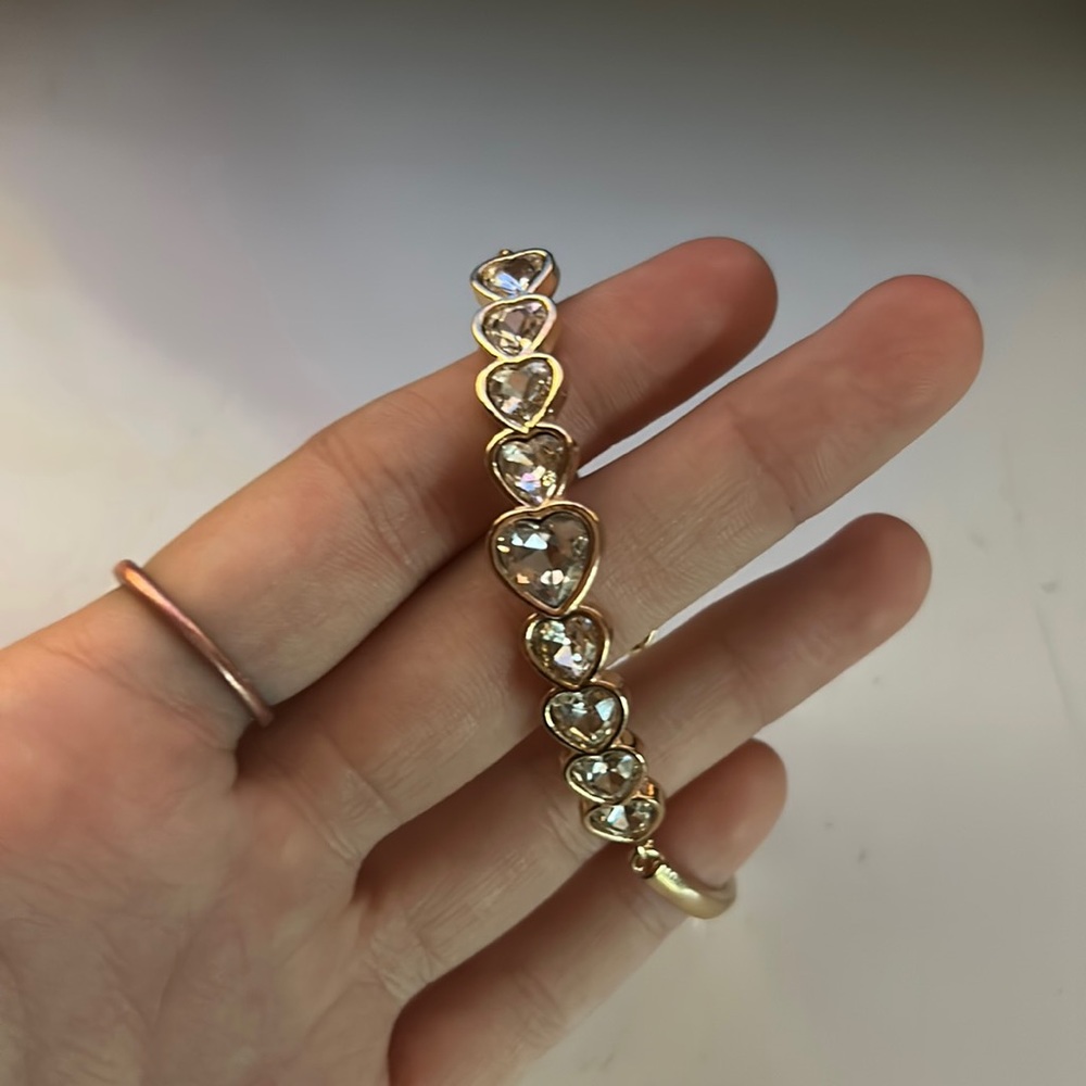 Gold heart bracelet
